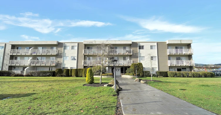 7840-208-7840 Lochside Drive, Central Saanich, BC, V8M 2E3