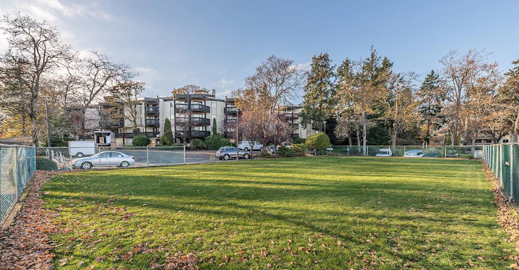 0216-984 Mckenzie Avenue, Saanich, BC, V8X 4E7 - 31
