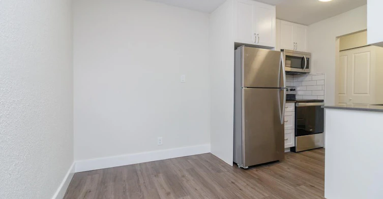0216-984 Mckenzie Avenue, Saanich, BC, V8X 4E7 - 21