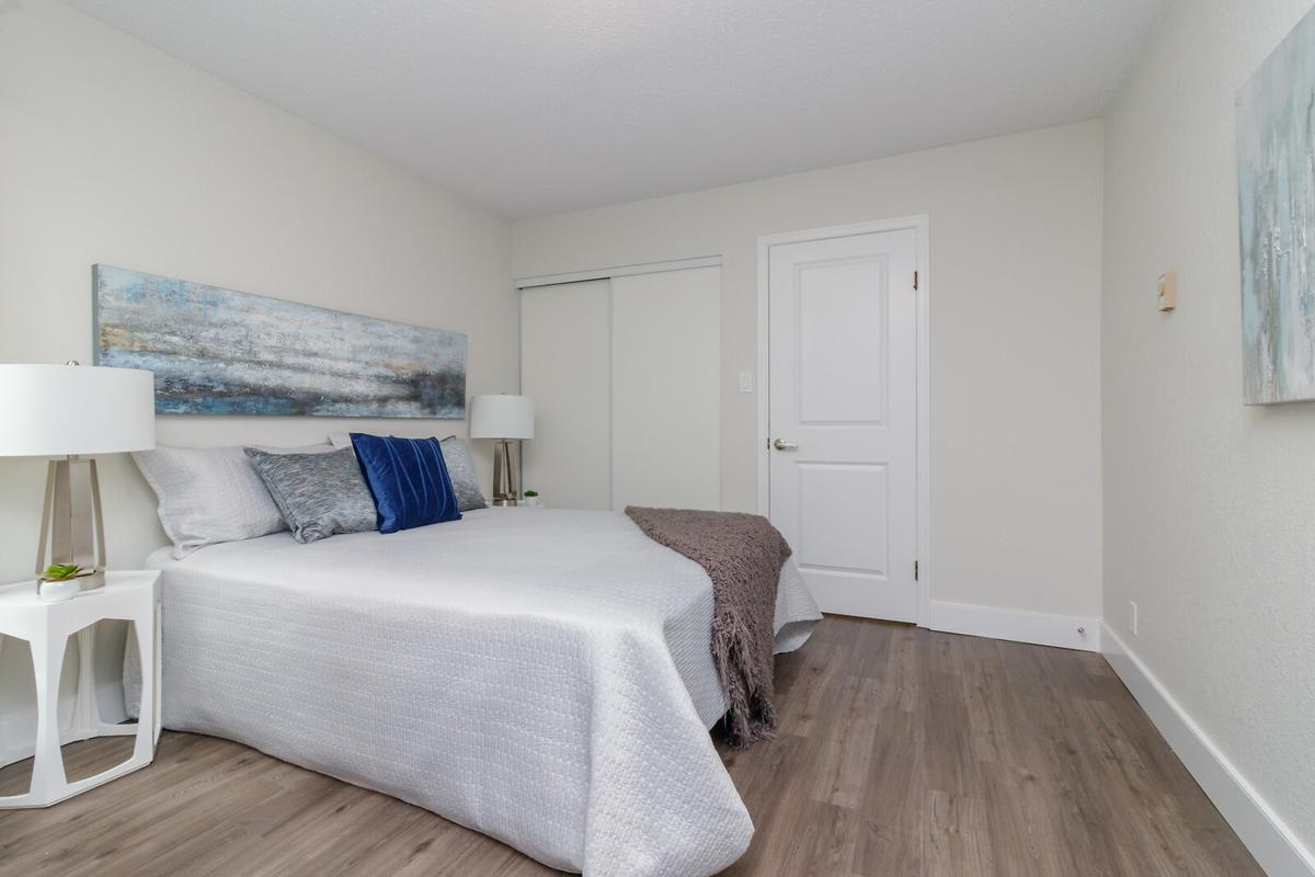 0220-984 Mckenzie Avenue, Saanich, BC, V8X 4E7