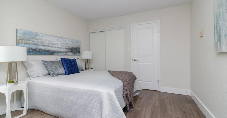 0220-984 Mckenzie Avenue, Saanich, BC, V8X 4E7