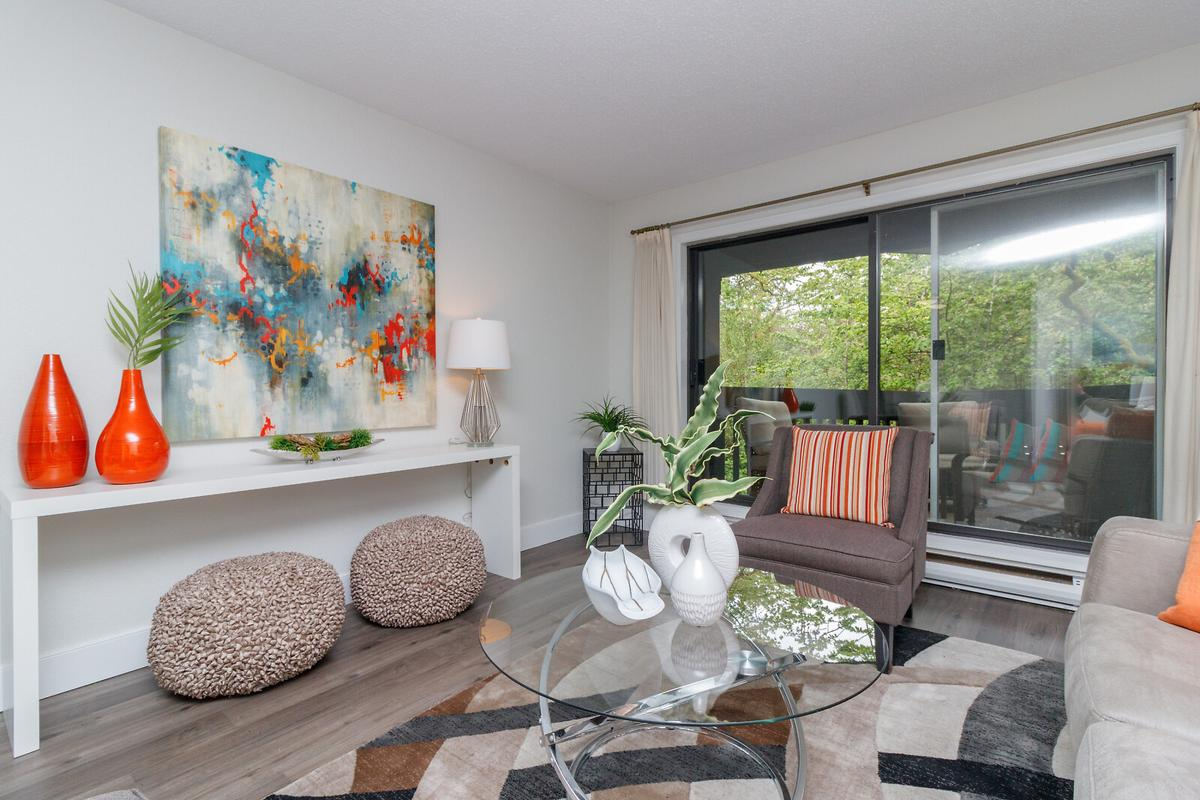 0220-984 Mckenzie Avenue, Saanich, BC, V8X 4E7 - 12