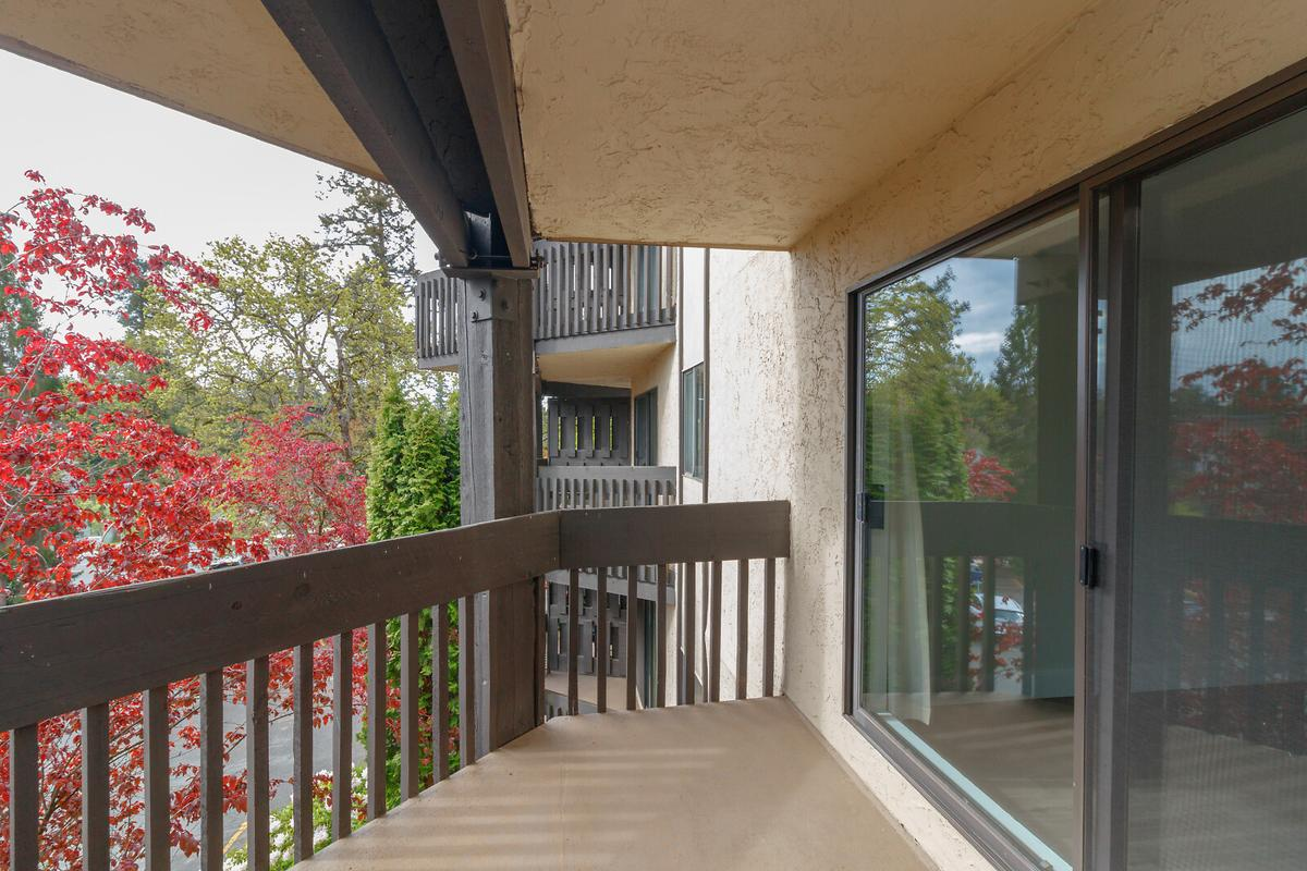 0220-984 Mckenzie Avenue, Saanich, BC, V8X 4E7 - 19