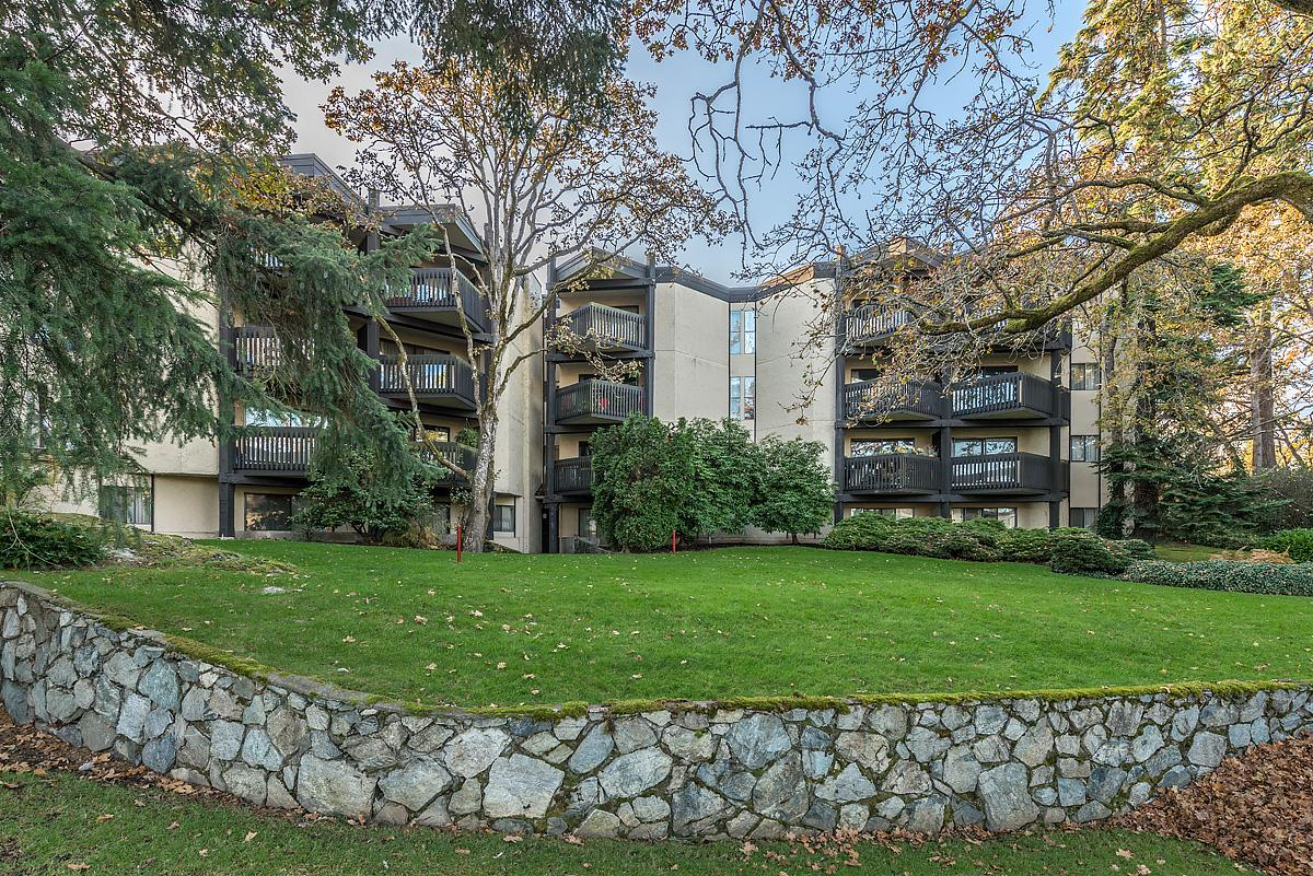 0220-984 Mckenzie Avenue, Saanich, BC, V8X 4E7 - 9