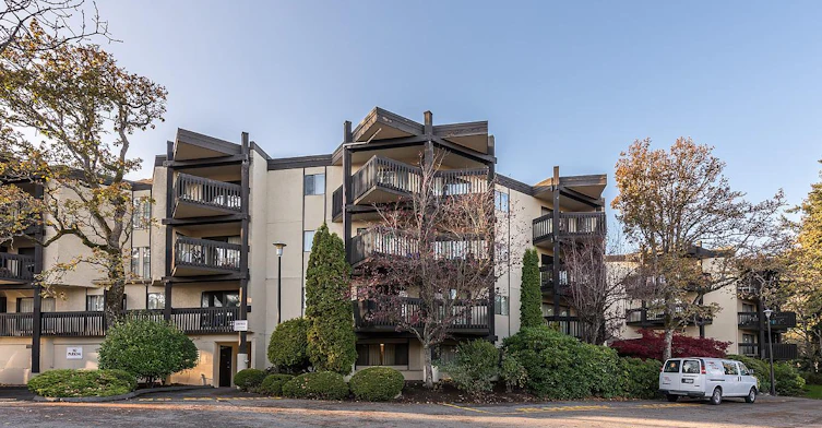 0220-984 Mckenzie Avenue, Saanich, BC, V8X 4E7 - 11