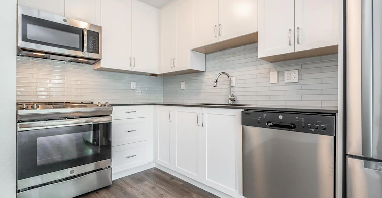 111-2648 Graham Street, Victoria, BC, V8T 3Y9