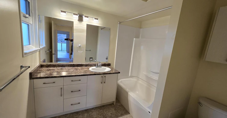 F82-1780 Forest Road, Saanich, BC, V8N 1H6 - 8