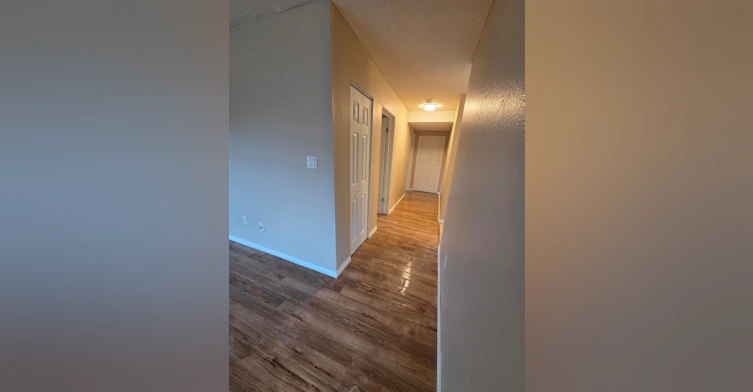 102-2541 Dingwall Street, Duncan, BC, V9L 2Y8 - 4