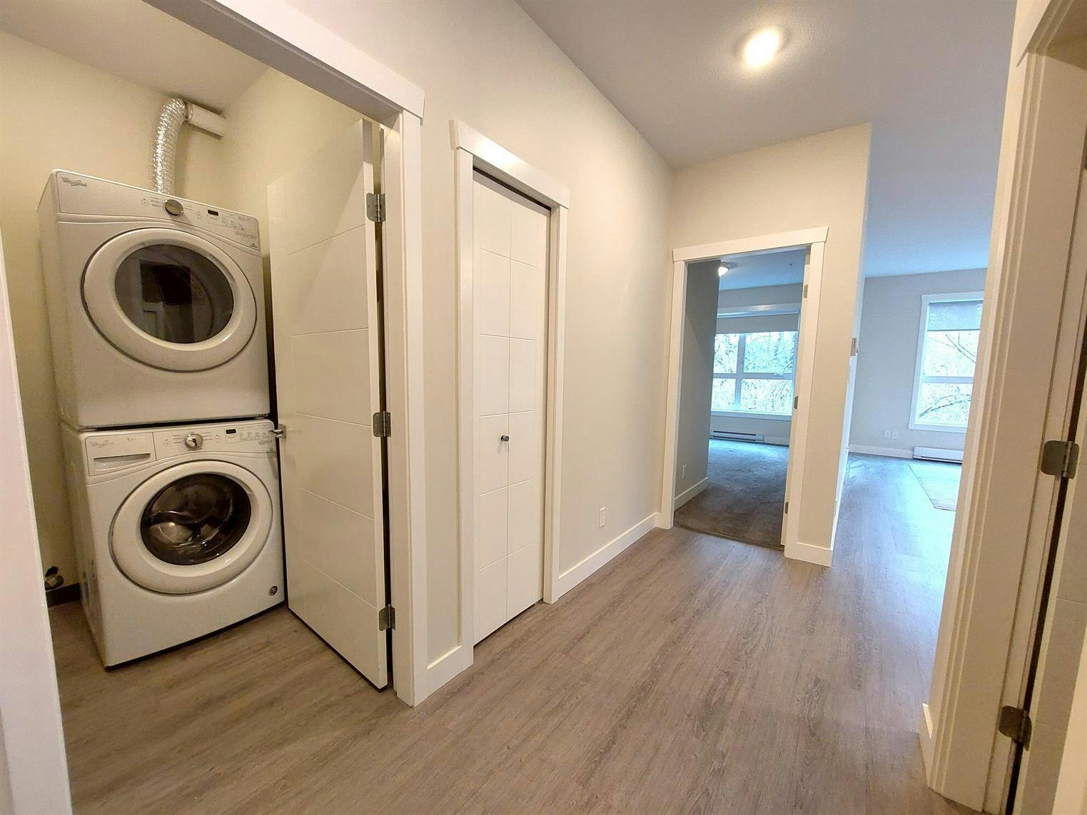 212-1950 Watkiss Way, View Royal, BC, V9B 0V6 - 2