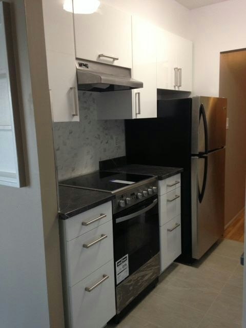 107-221 Seventh Street, New Westminster, BC, V3M 3K2 - 2