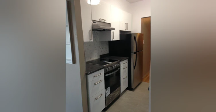 107-221 Seventh Street, New Westminster, BC, V3M 3K2 - 2