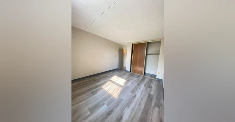 505 Rouge Road, Winnipeg, MB, R3K 1Y3 - 2