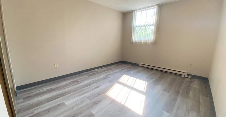 505 Rouge Road, Winnipeg, MB, R3K 1Y3 - 3