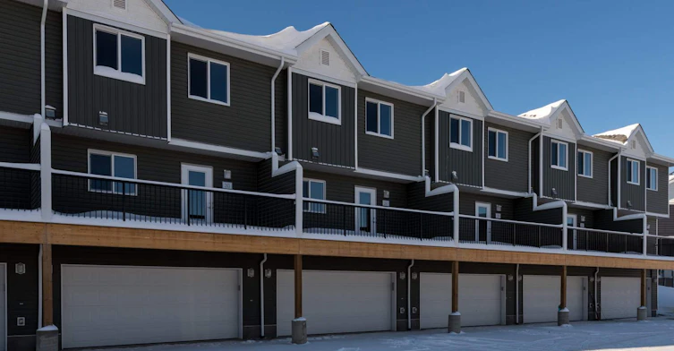 401 Athabasca Avenue, Fort Mcmurray, AB, T9J 1H4 - 2