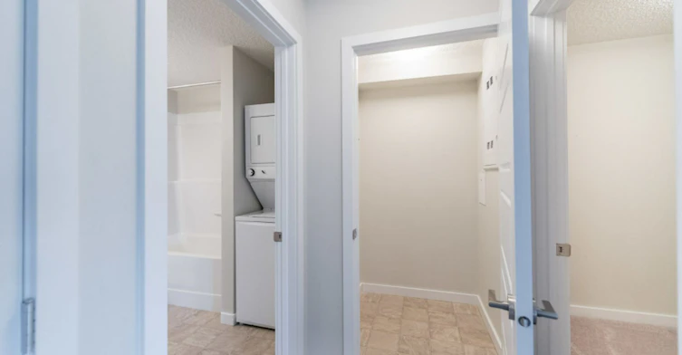 14808 125 Street Northwest, Edmonton, AB, T5X 2X2 - 16