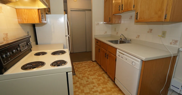 1304 1 Avenue, Wainwright, AB, T9W 1N1