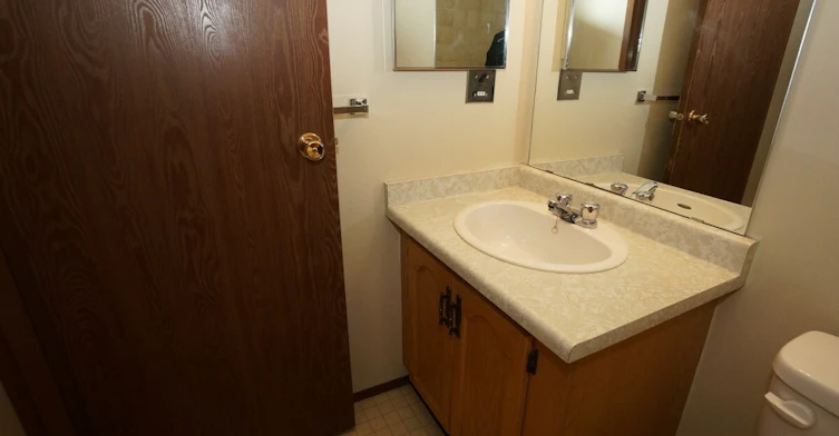 1304 1 Avenue, Wainwright, AB, T9W 1N1 - 13