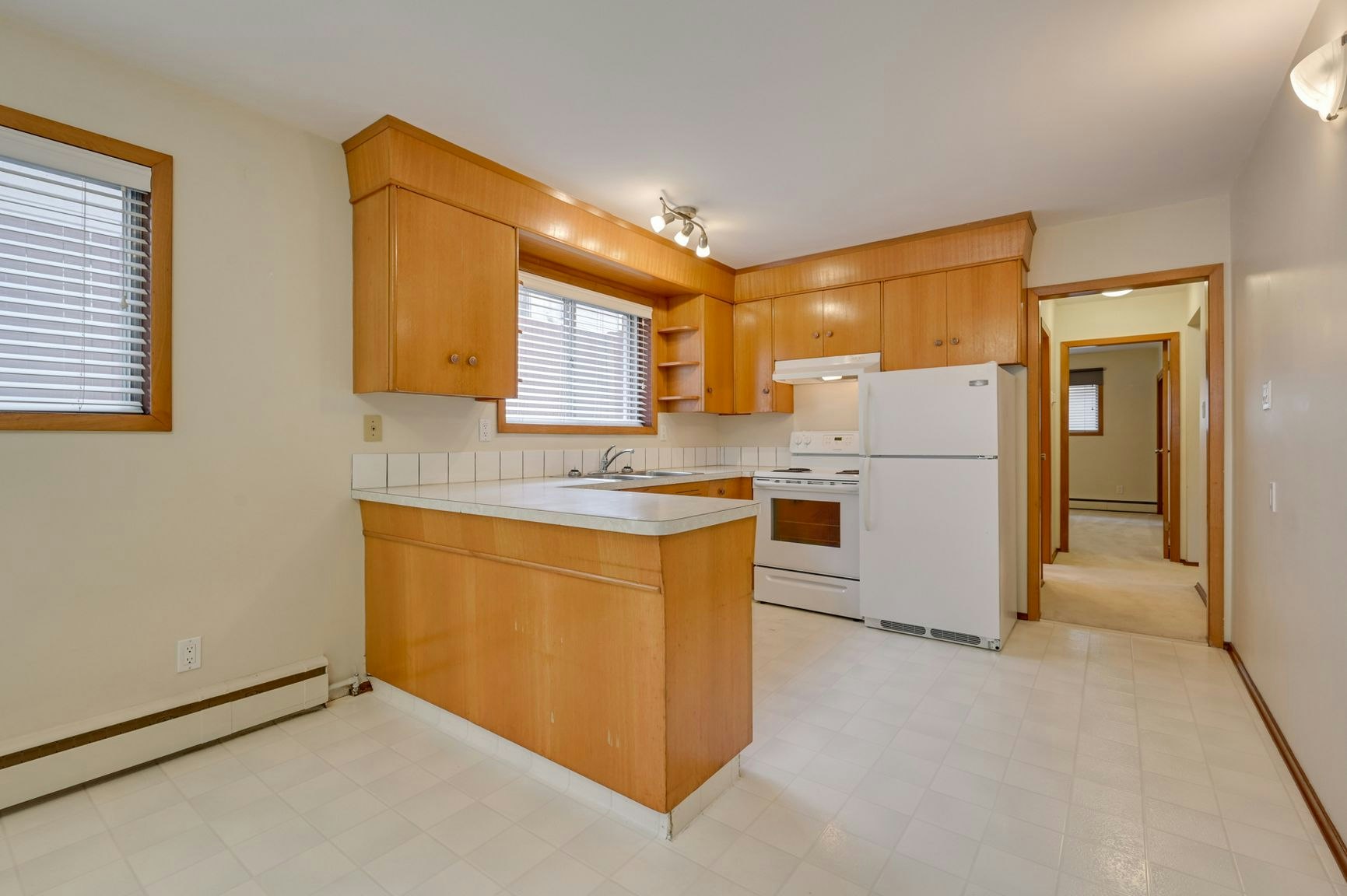 10008 86 Avenue, Edmonton, AB, T6E 2L9