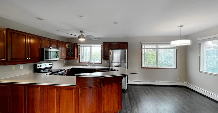 7-10008 86 Avenue, Edmonton, AB, T6E 2L9 - 7