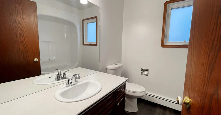 7-10008 86 Avenue, Edmonton, AB, T6E 2L9 - 9