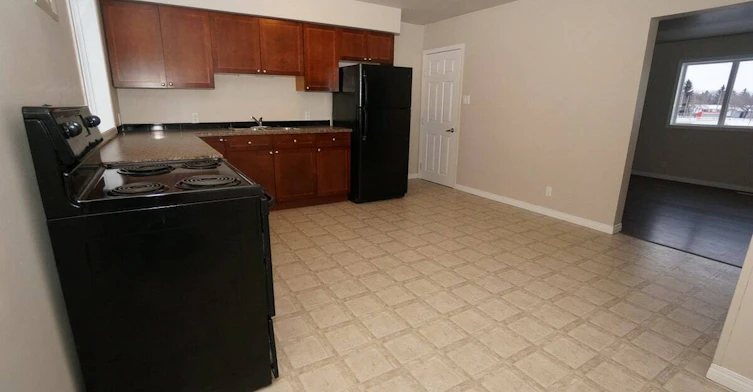 305 5 Street, Wainwright, AB, T9W 1A4 - 5