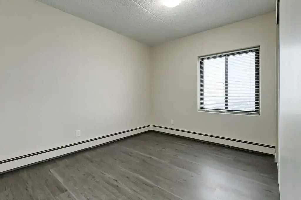 102-407 5 Avenue SE, Medicine Hat, AB, T1A 8C2 - 12