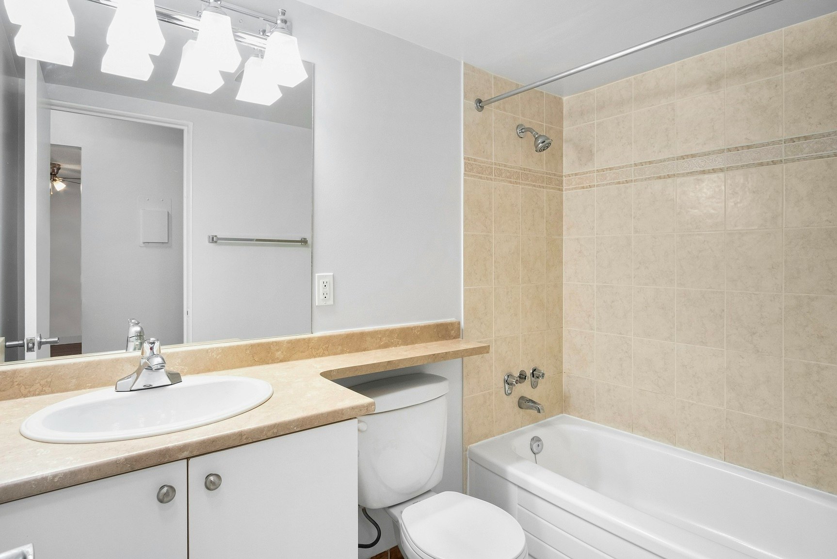 0407-4390 Grange Street, Burnaby, BC, V5H 1P6 - 12