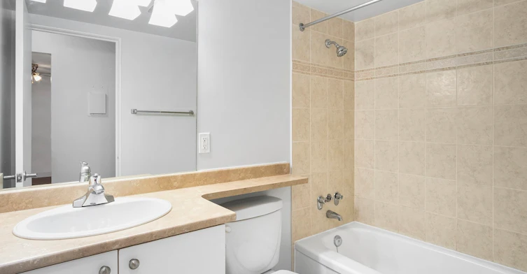 0407-4390 Grange Street, Burnaby, BC, V5H 1P6 - 12