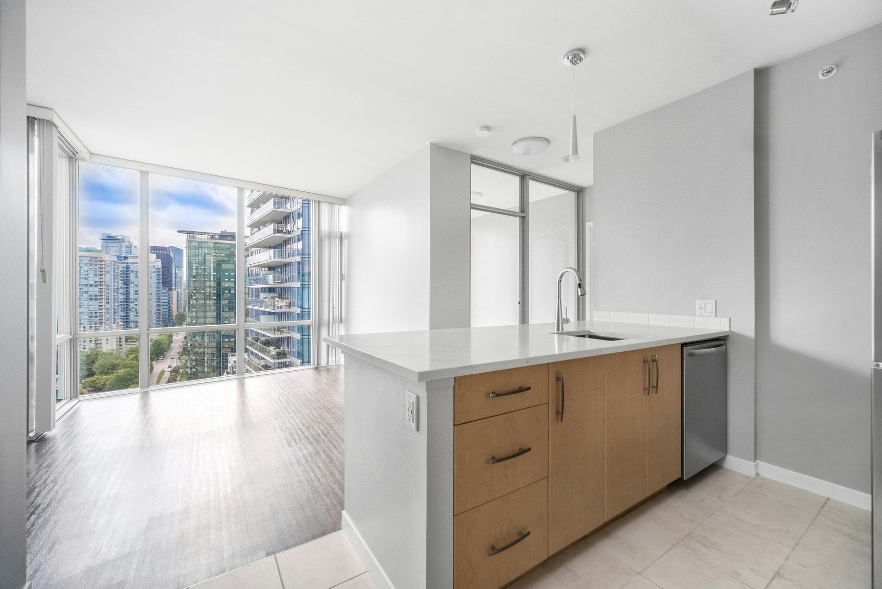 2407-1529 West Pender Street, Vancouver, BC, V6G 3J3 - 10