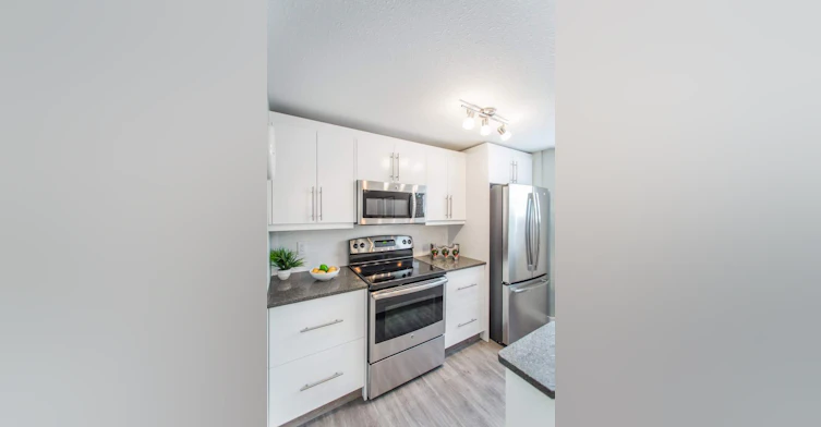 4416B-4418 James Hill Road, Regina, SK, S4W 0E5 - 5