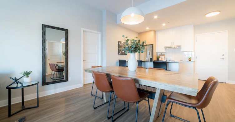 200 Avenue Dijon, Candiac, QC, J5R 0L9 - 2