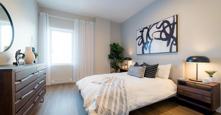 200 Avenue Dijon, Candiac, QC, J5R 0L9 - 5