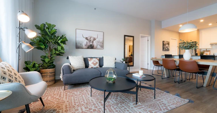200 Avenue Dijon, Candiac, QC, J5R 0L9 - 3