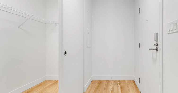 1020 De Bleury Rue, Montréal, QC, H2Z 0C2 - 74
