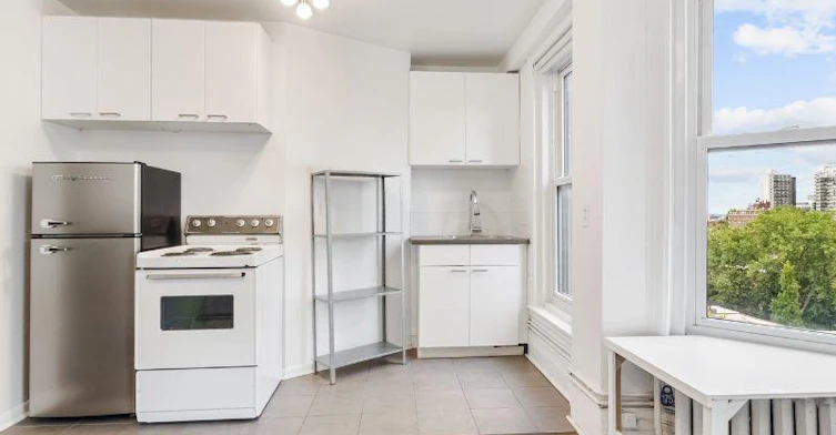 3610 Durocher Street, Montréal, QC, H2X 2E8 - 10