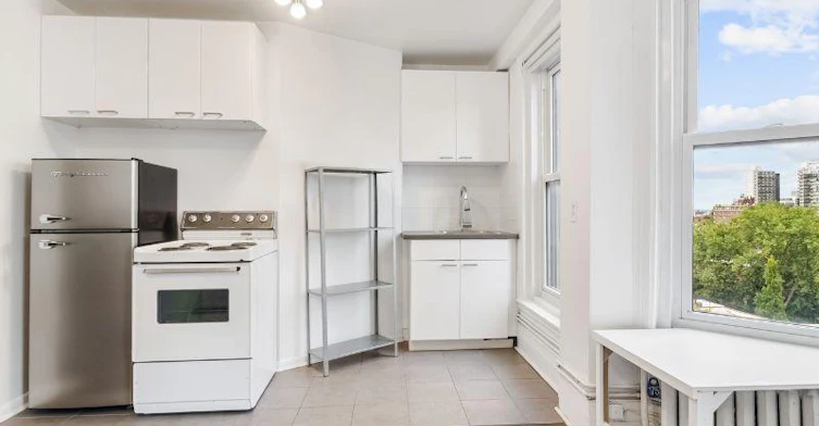 3610 Durocher Street, Montréal, QC, H2X 2E8 - 10