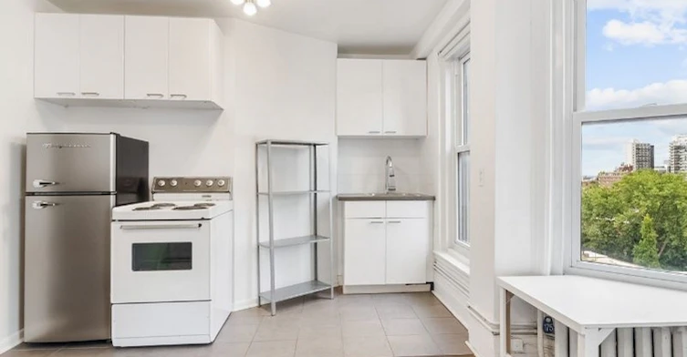 3610 Durocher Street, Montréal, QC, H2X 2E8 - 9