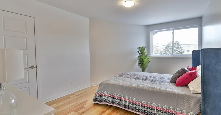 5215 Riviera Boulevard, Montréal, QC, H8Z 2Z5 - 5