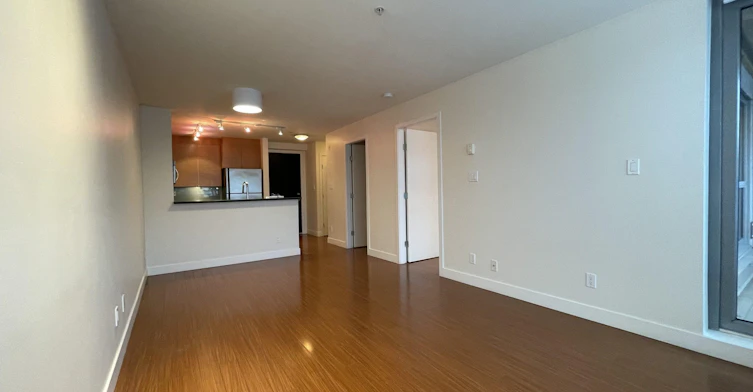 218-4453 Main Street, Vancouver, BC, V5V 0A2 - 4