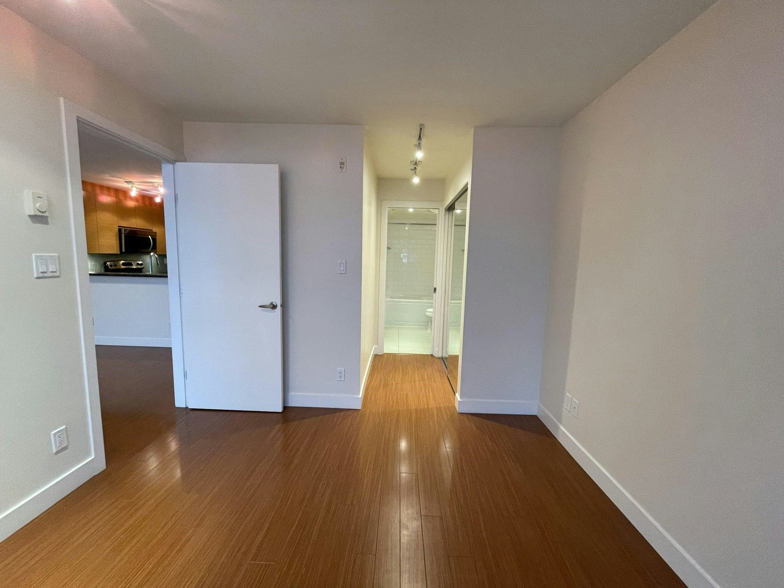 218-4453 Main Street, Vancouver, BC, V5V 0A2 - 6