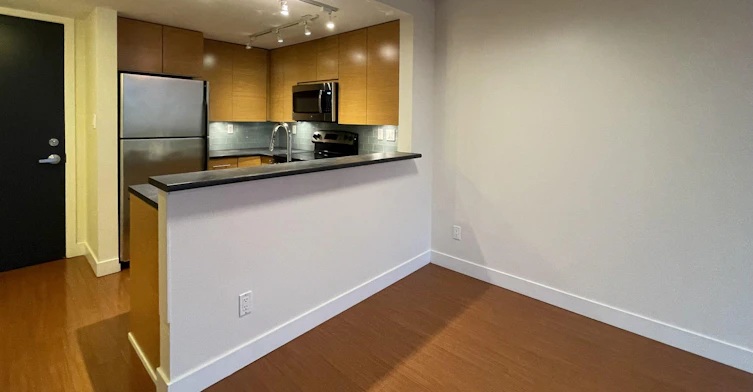 218-4453 Main Street, Vancouver, BC, V5V 0A2 - 3