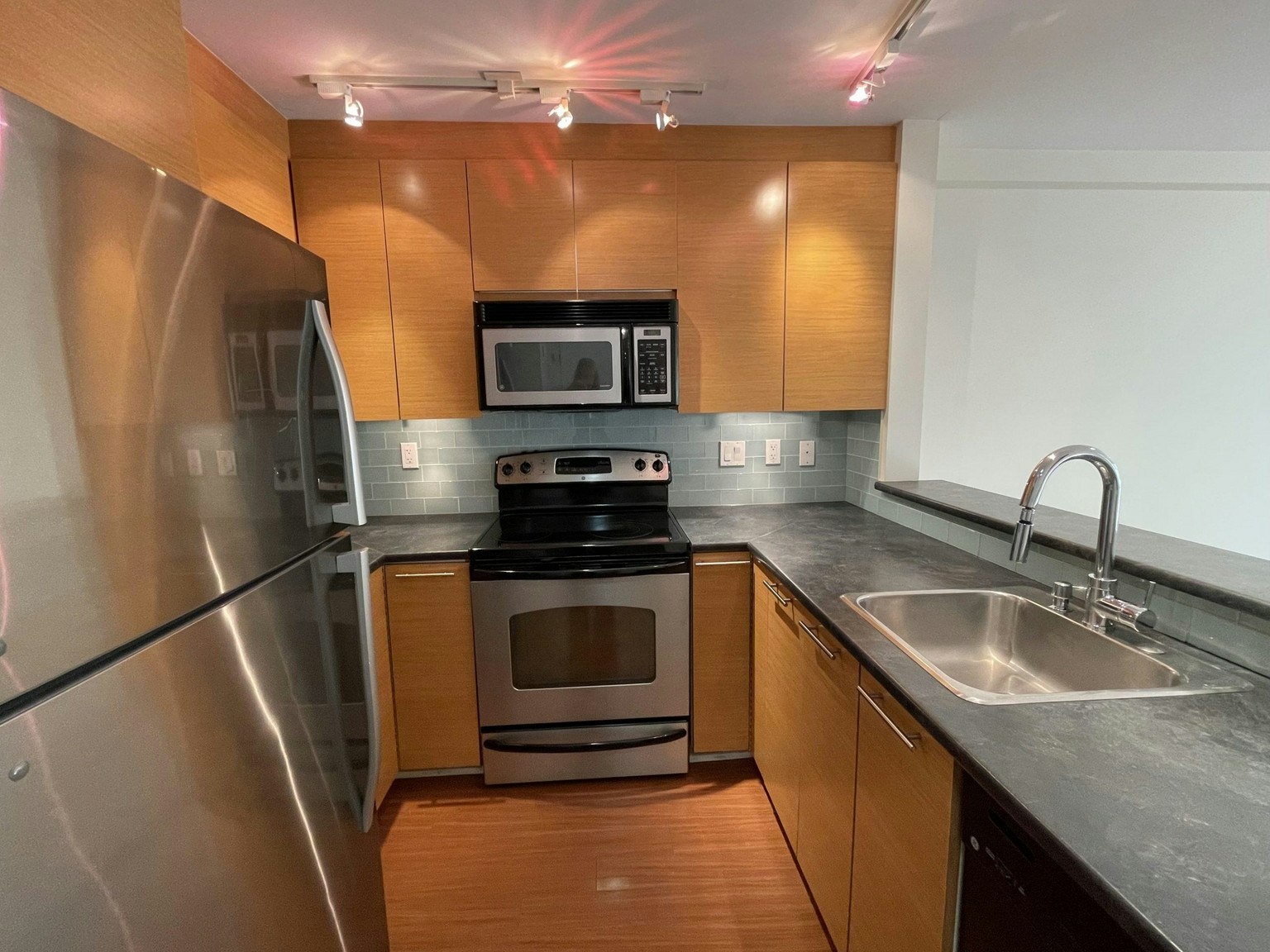 210-4453 Main Street, Vancouver, BC, V5V 0A2 - 6