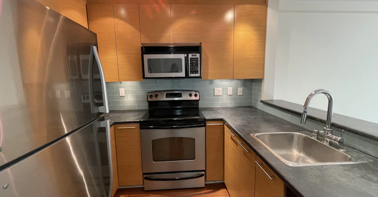 210-4453 Main Street, Vancouver, BC, V5V 0A2 - 6