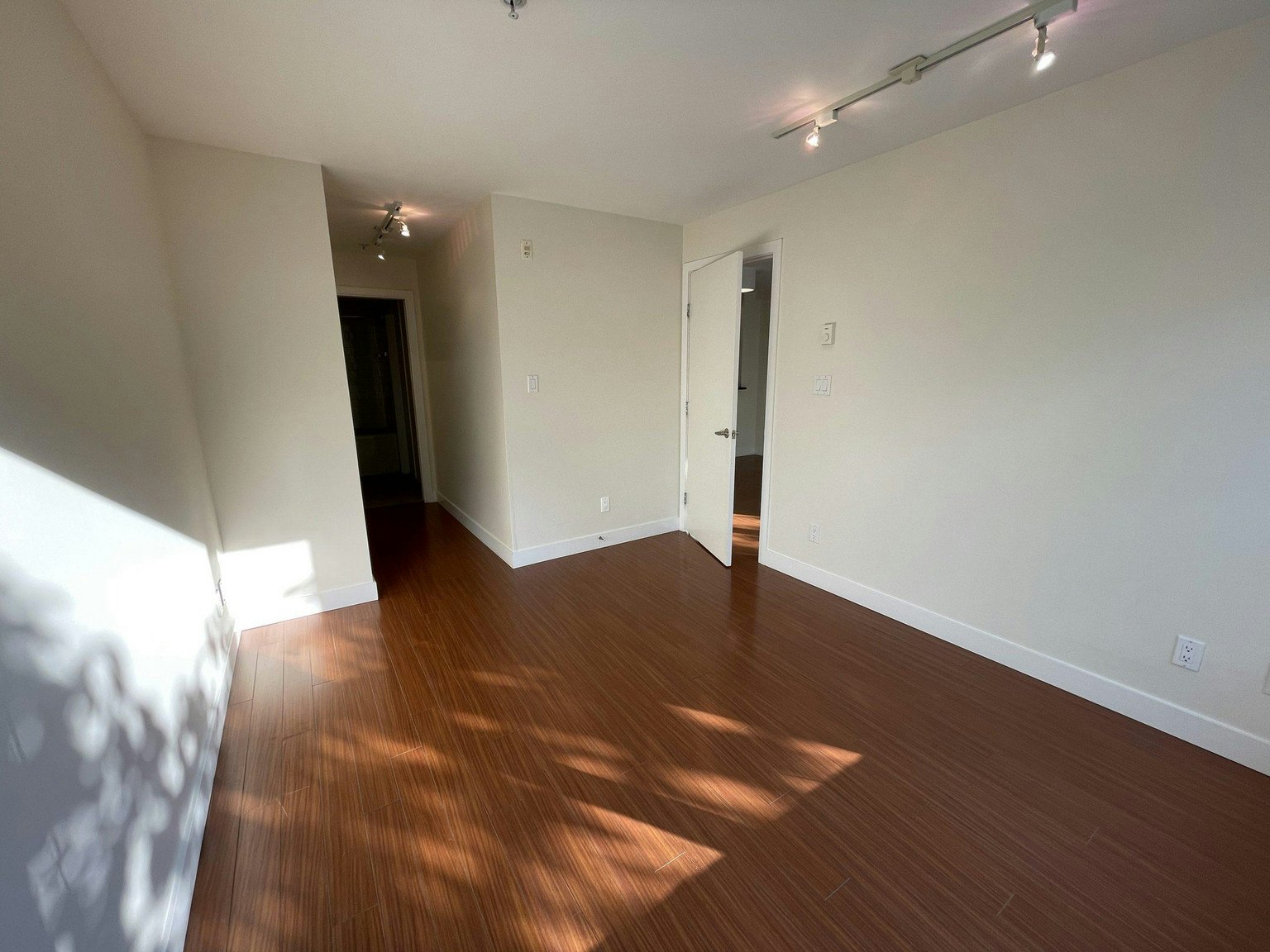 210-4453 Main Street, Vancouver, BC, V5V 0A2 - 13