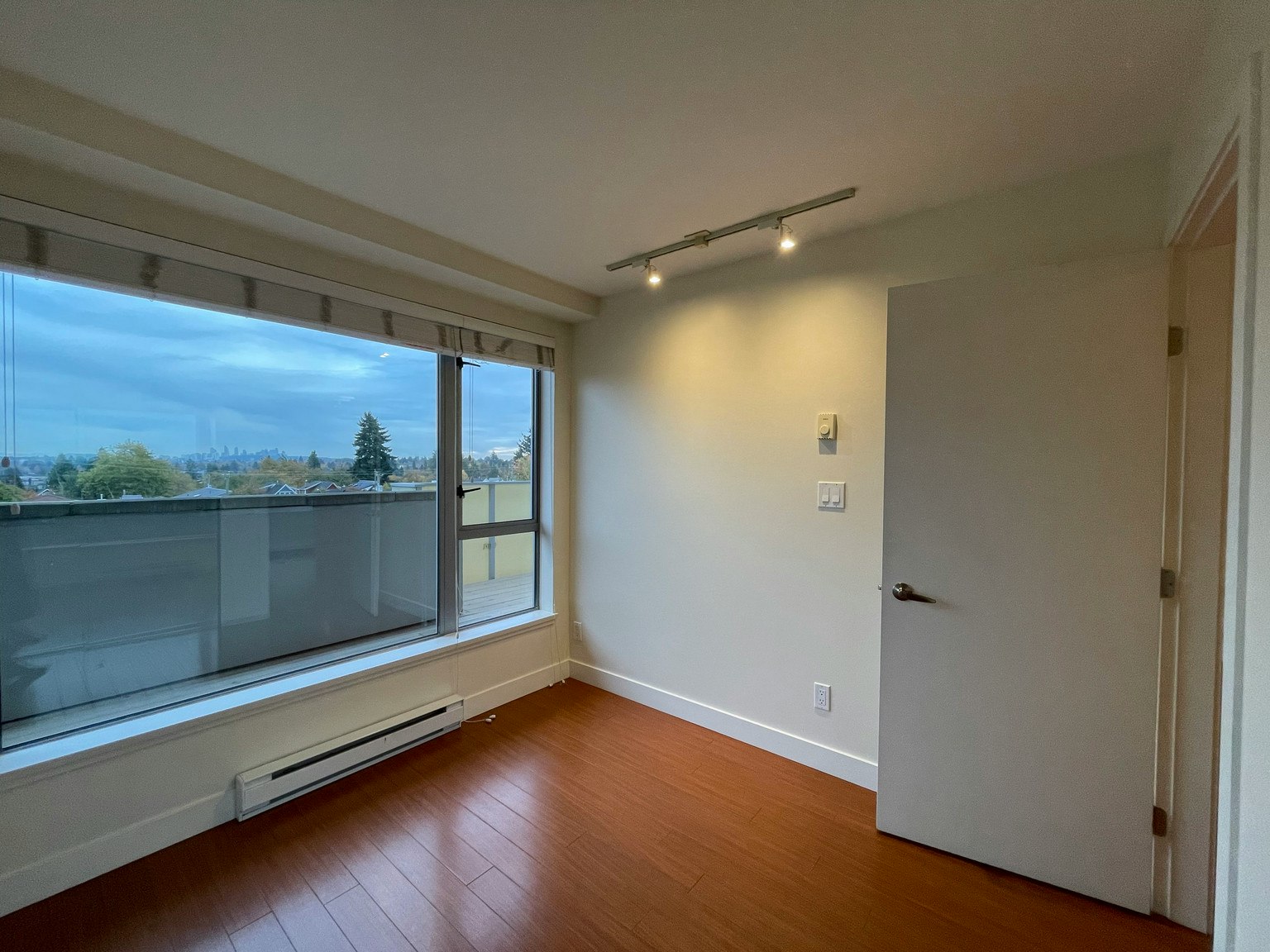 402-4453 Main Street, Vancouver, BC, V5V 0A2 - 11