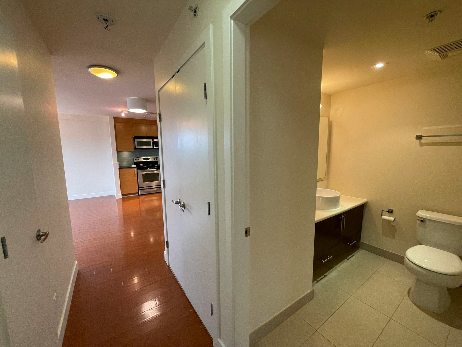 402-4453 Main Street, Vancouver, BC, V5V 0A2 - 8