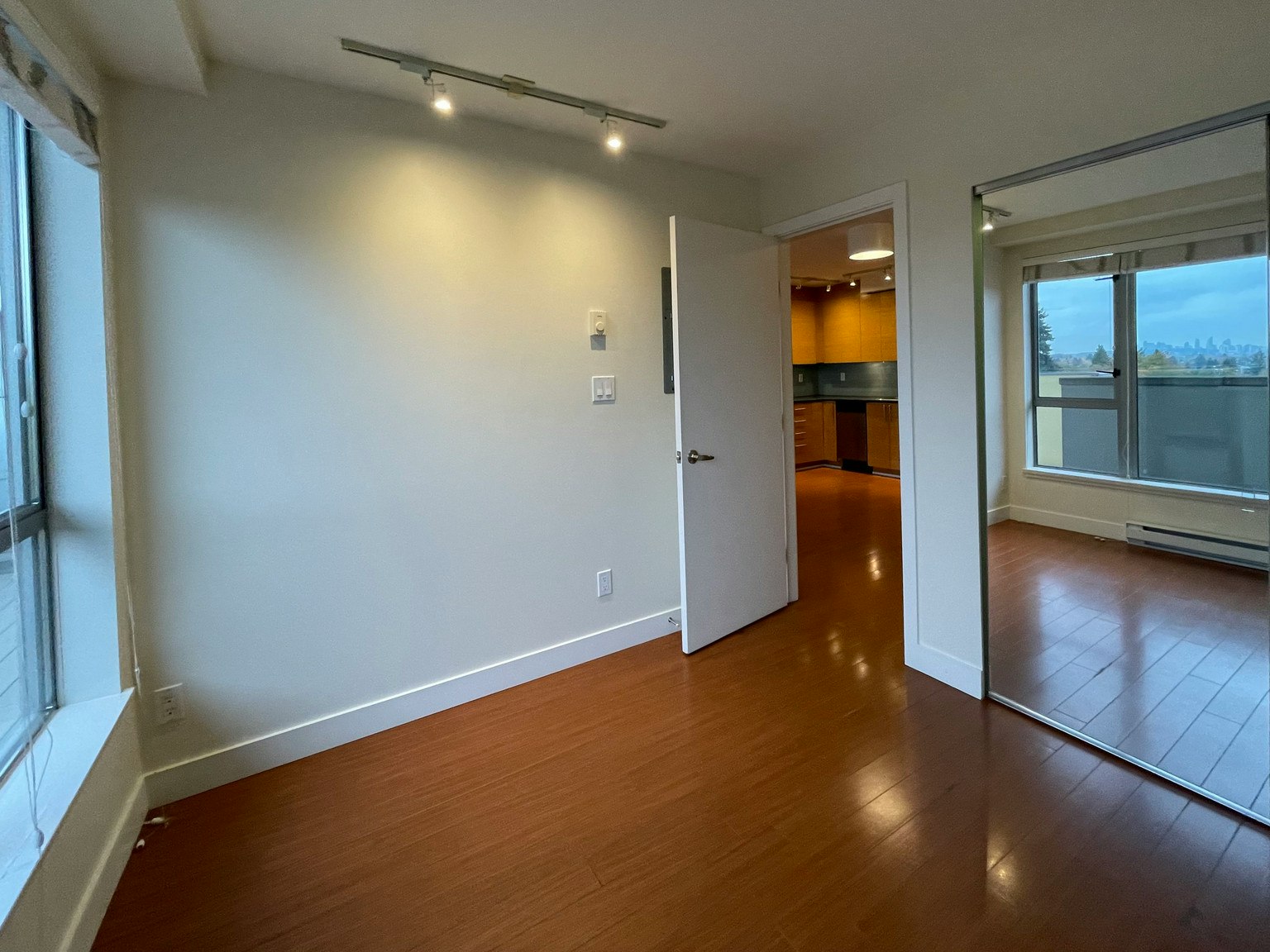402-4453 Main Street, Vancouver, BC, V5V 0A2 - 12