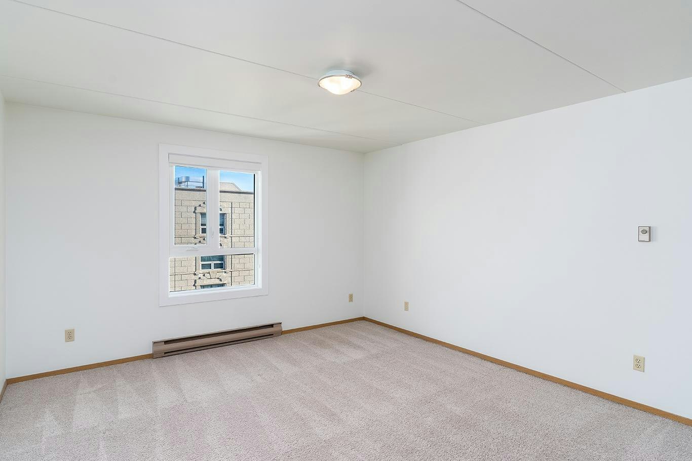 0205-55 Garry Street, Winnipeg, MB, R3C 4H4 - 3