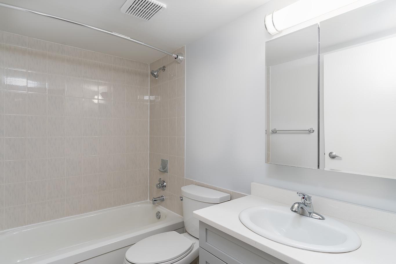 0514-55 Garry Street, Winnipeg, MB, R3C 4H4 - 2