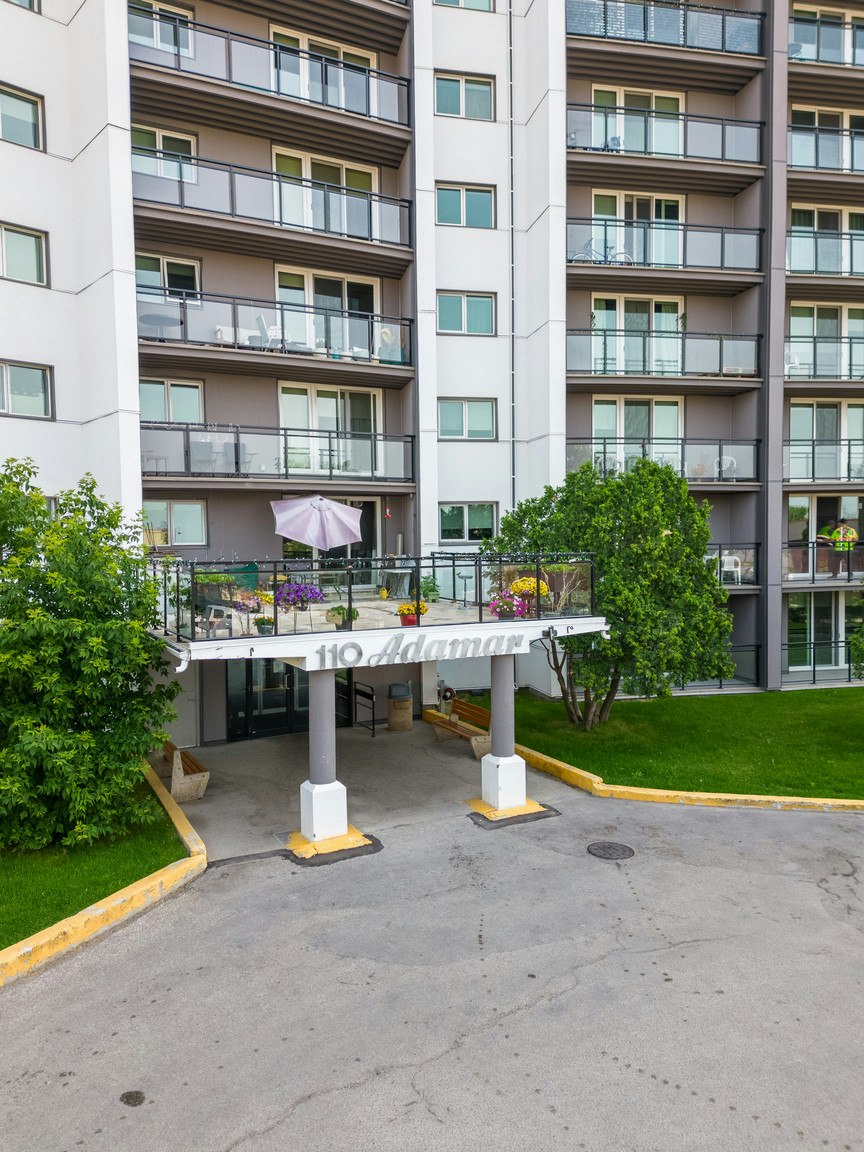 0402-110 Adamar Road, Winnipeg, MB, R3T 3M3 - 2